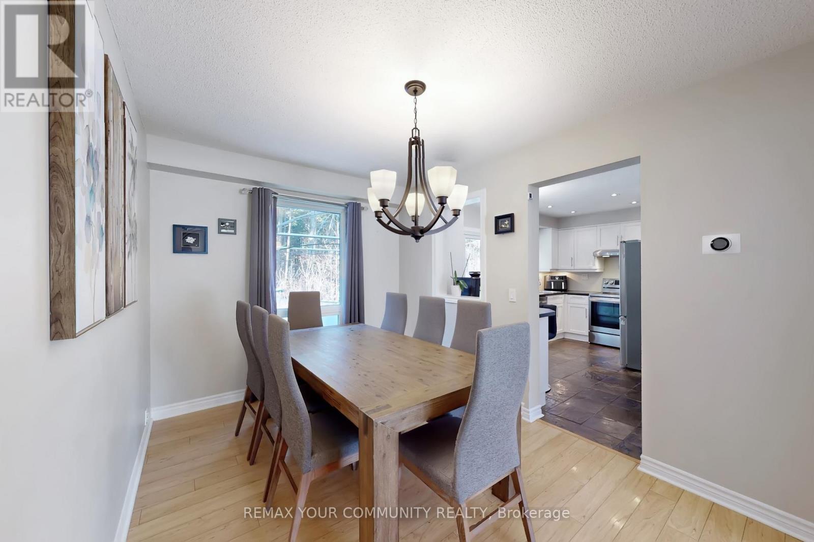 94 Rawling Crescent, Brampton, Ontario  L6Z 1N8 - Photo 7 - W12785568