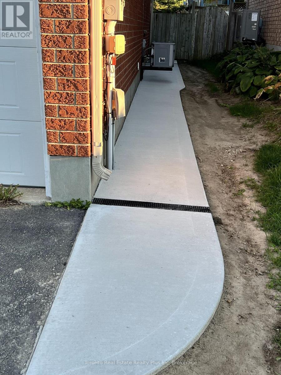 19 BREESEGARDEN LANE, Guelph, Ontario