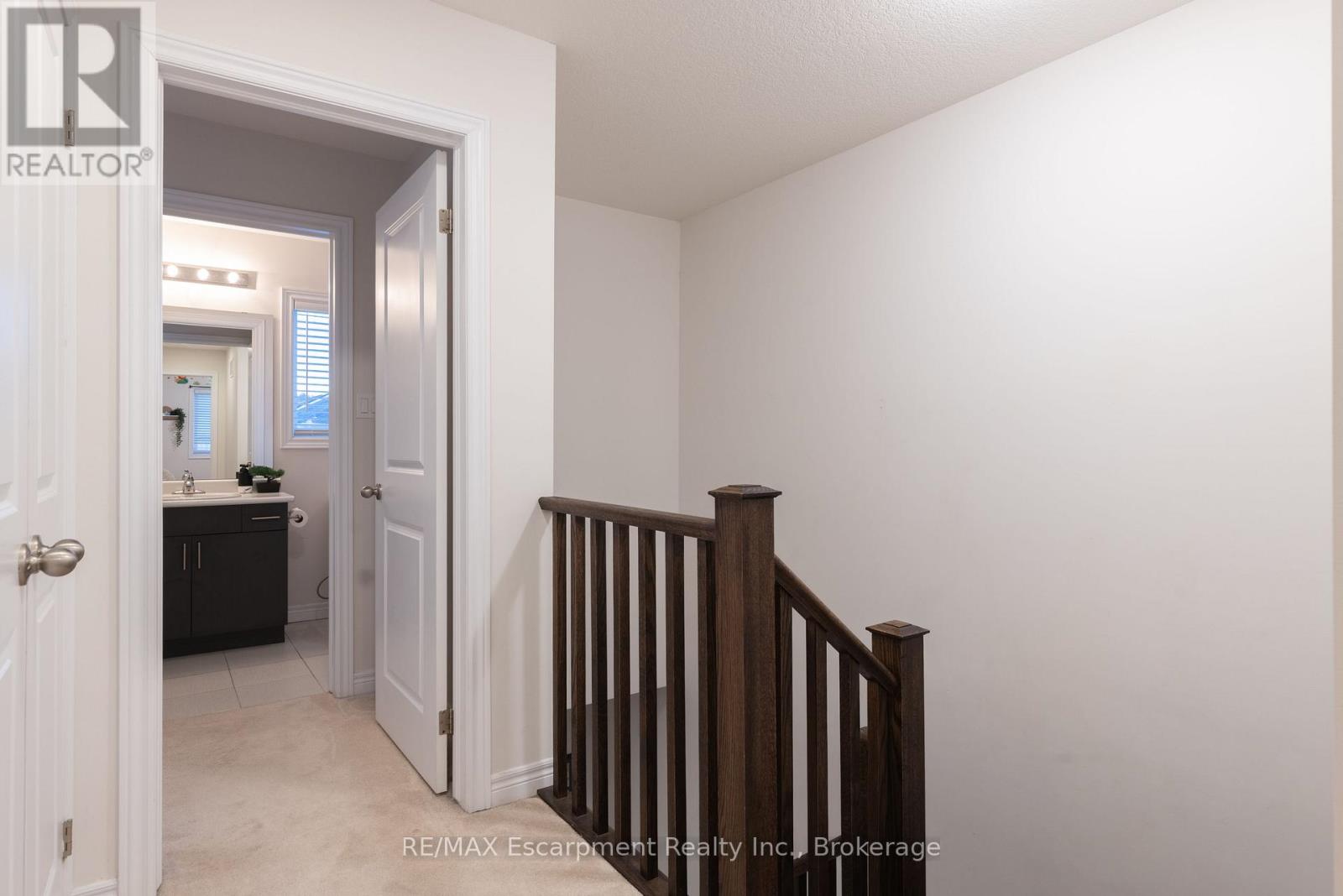 31 Pinot Crescent, Hamilton, Ontario  L8E 0J8 - Photo 11 - X12788256