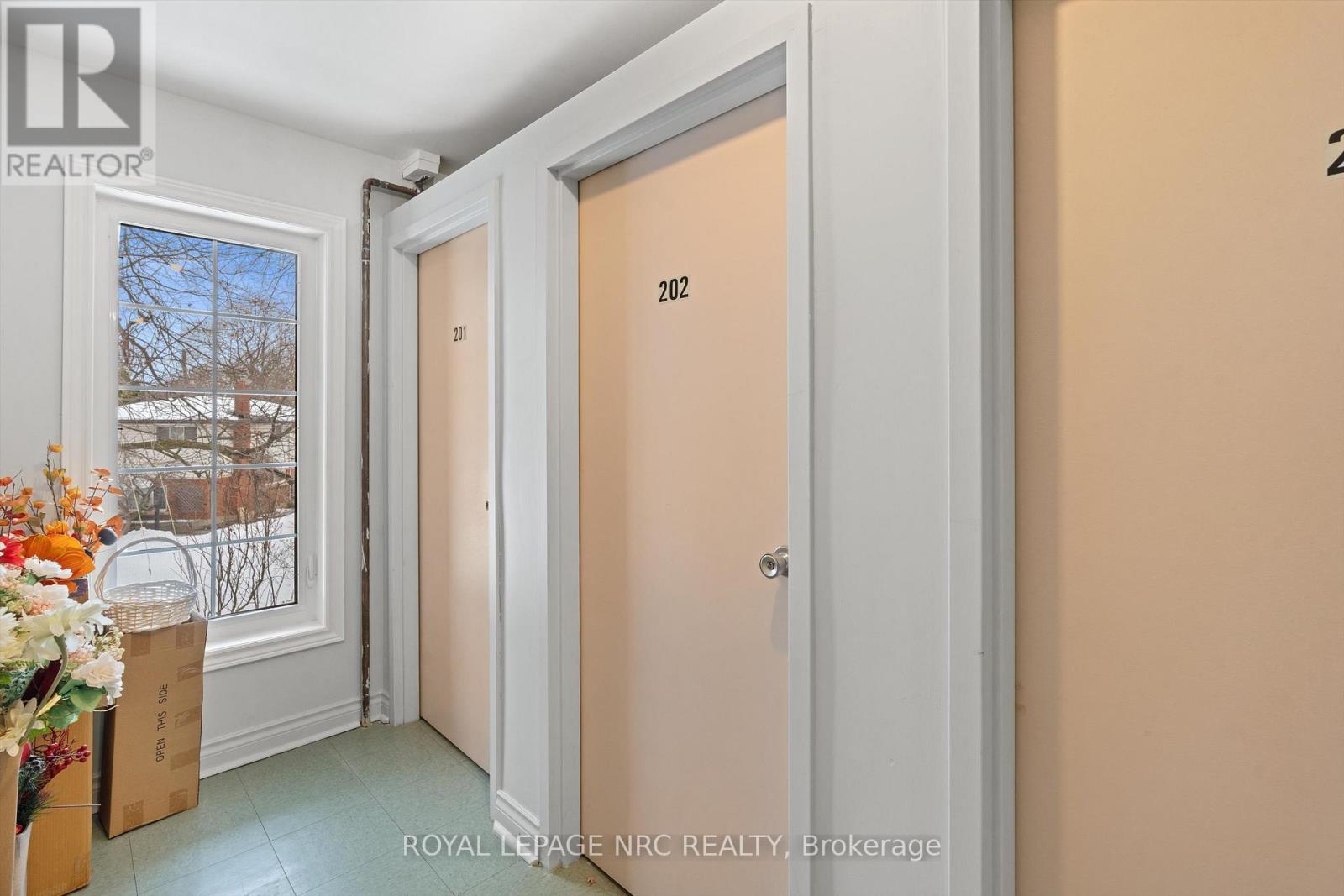 202 - 433 Linwell Road, St. Catharines, Ontario  L2M 2P5 - Photo 30 - X12788252