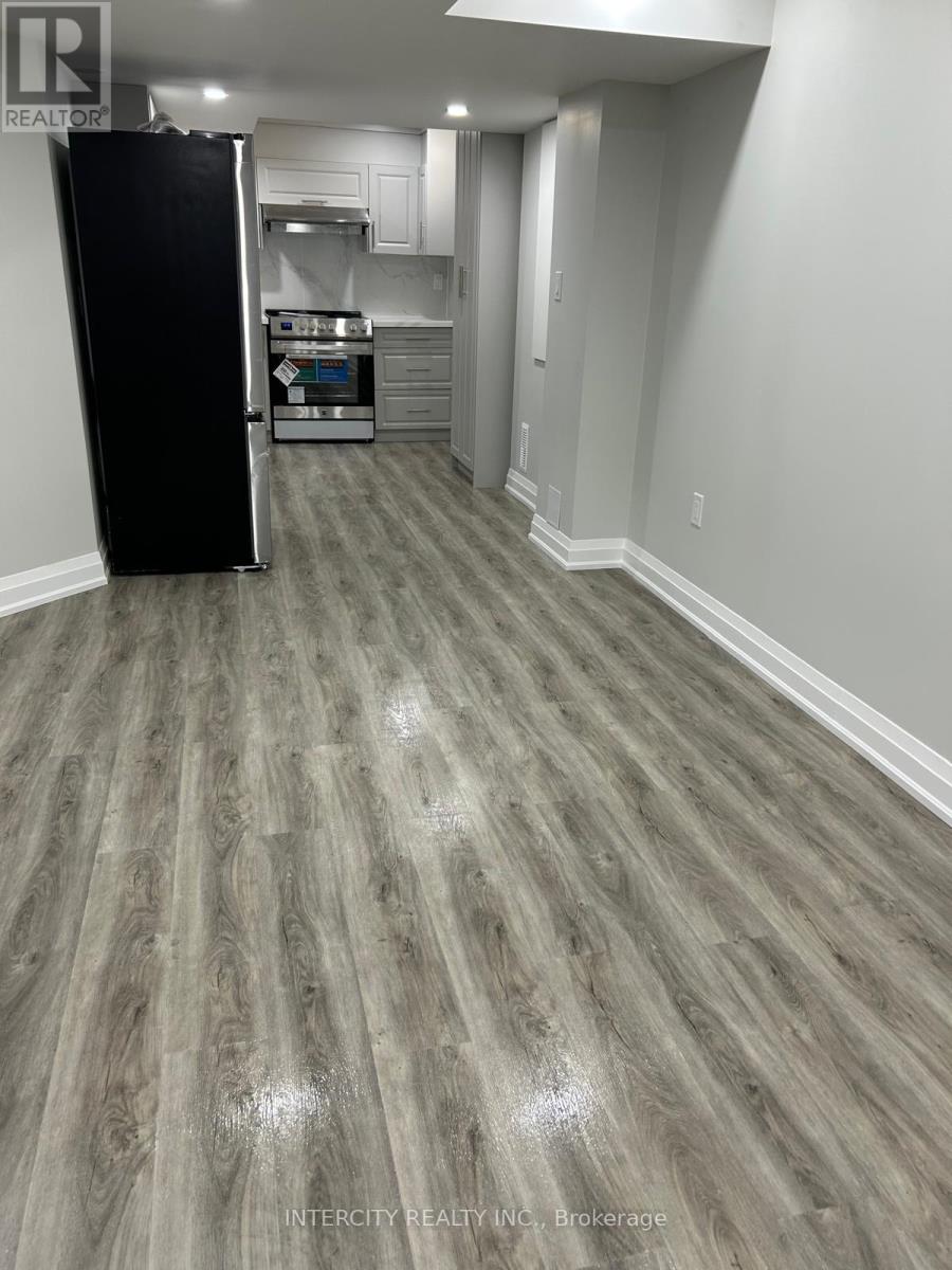 299 Fleetwood Drive, Oshawa, Ontario  L1K 3E8 - Photo 3 - E12787458