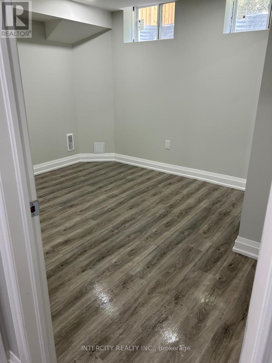 299 Fleetwood Drive, Oshawa, Ontario  L1K 3E8 - Photo 7 - E12787458