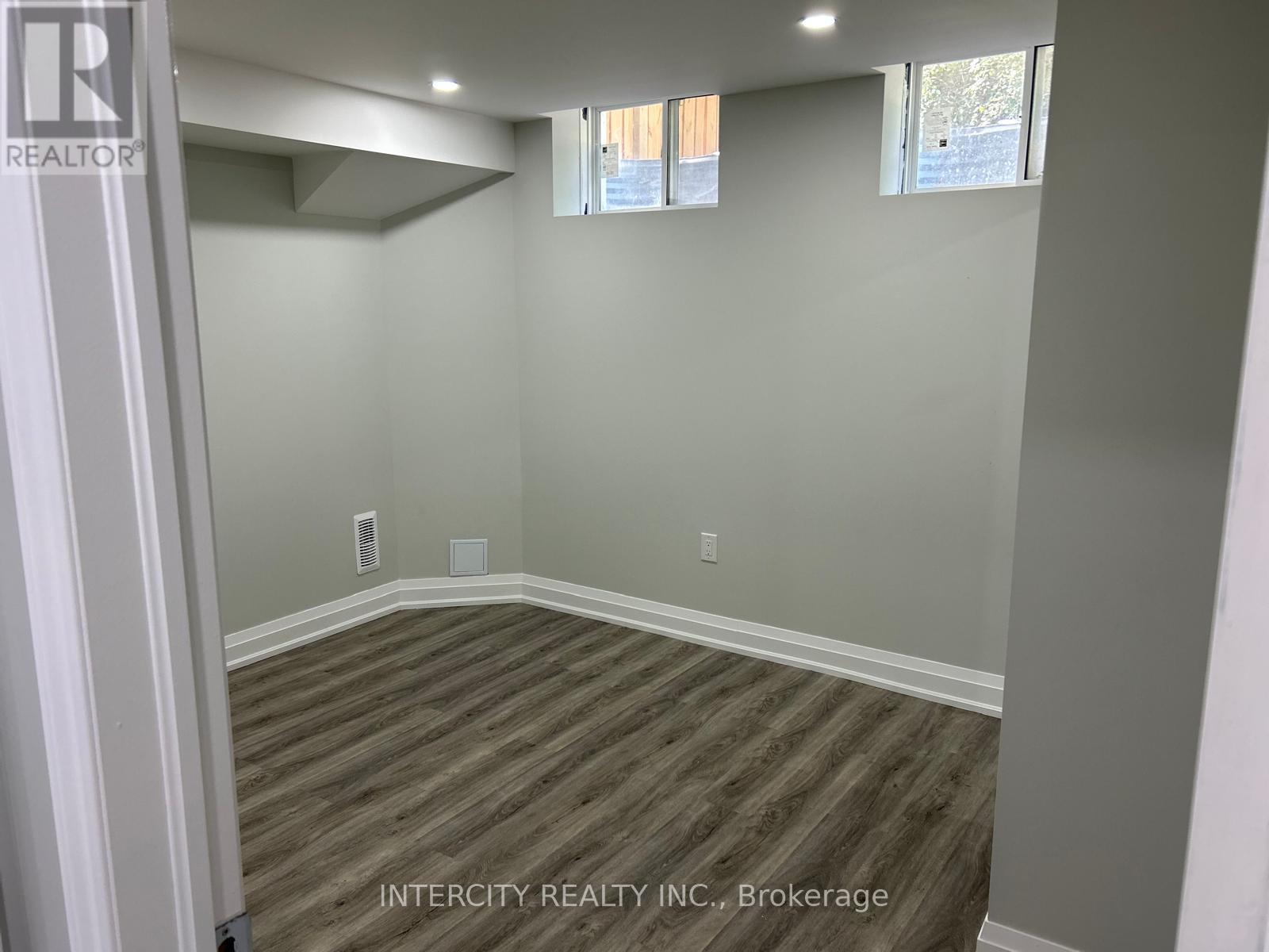 299 Fleetwood Drive, Oshawa, Ontario  L1K 3E8 - Photo 9 - E12787458