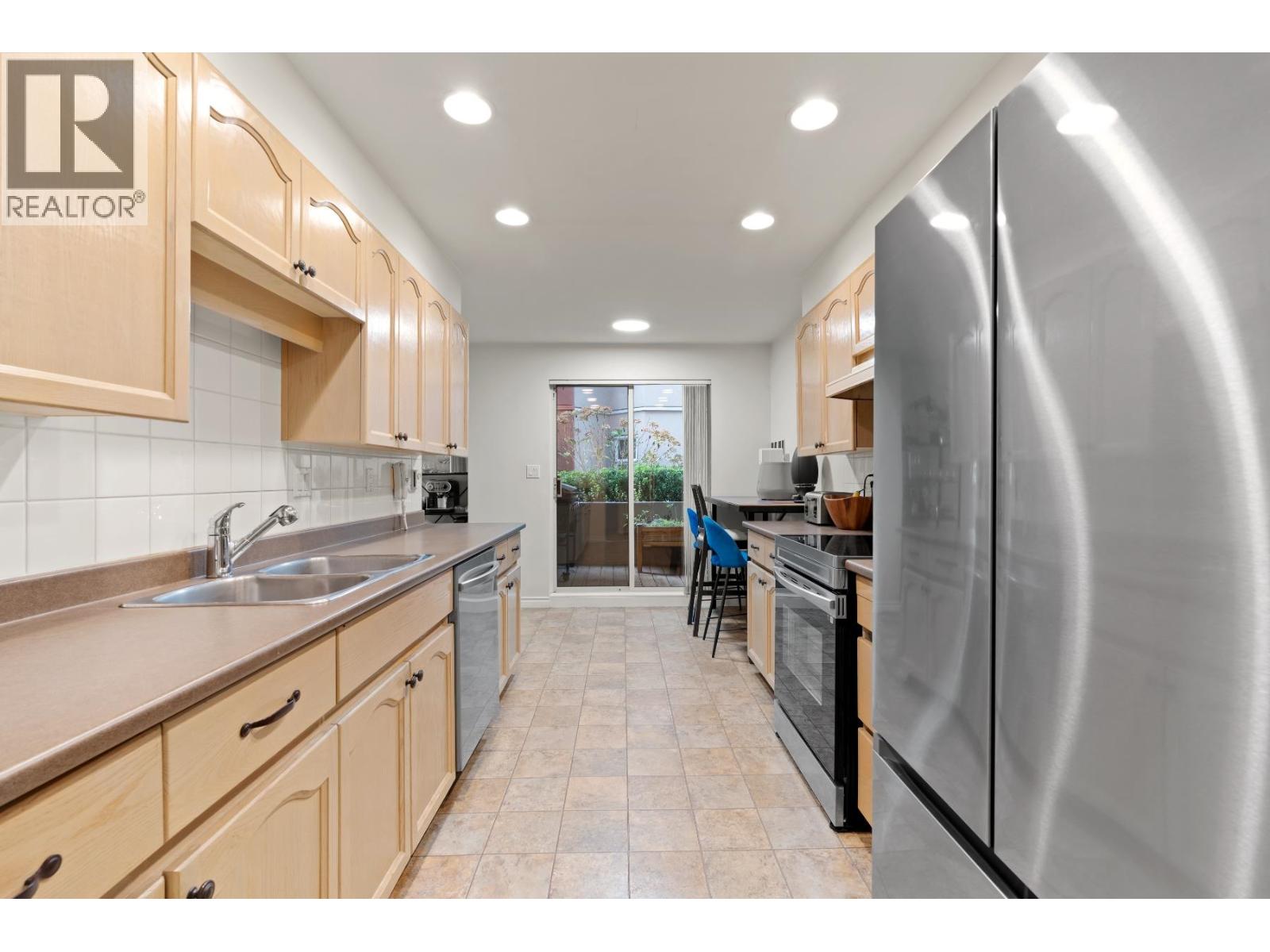 107b 1210 Quayside Drive, New Westminster, British Columbia  V3M 6H1 - Photo 10 - R3089863