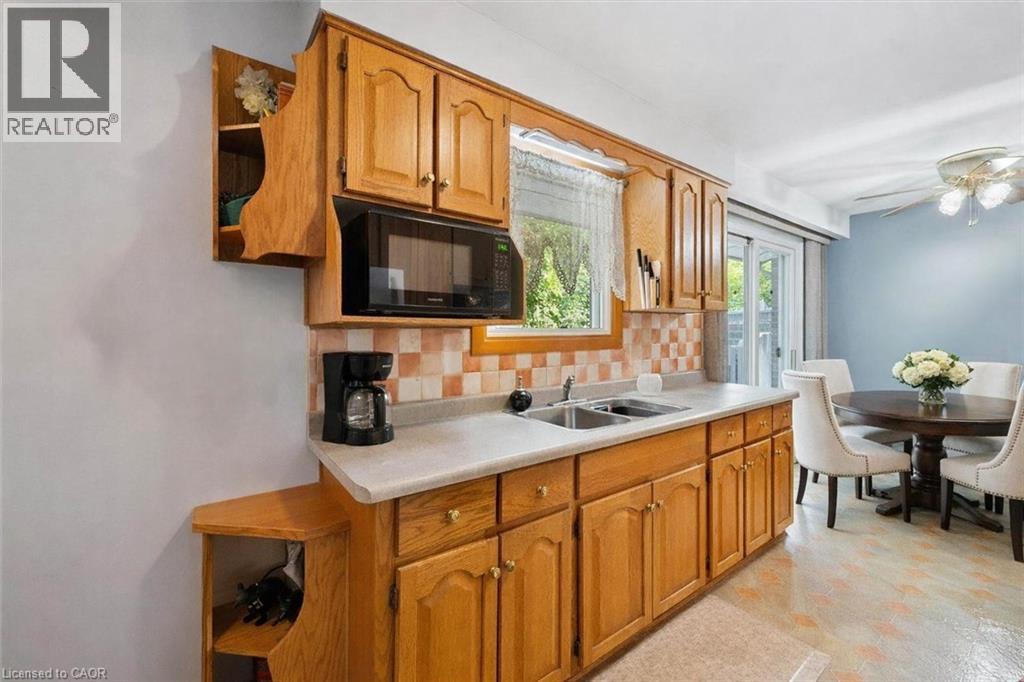 33 Hastings Boulevard, Guelph, Ontario  N1E 4G3 - Photo 4 - 40801751