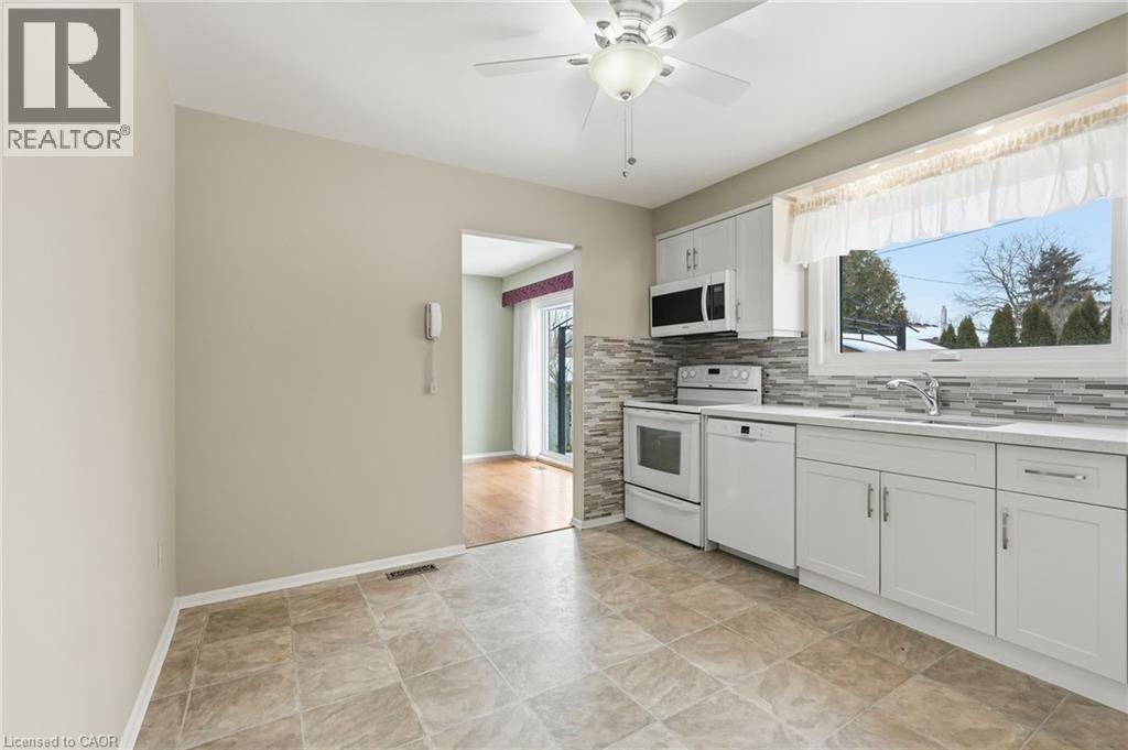 8 Sanctuary Drive, Dundas, Ontario  L9H 3Y8 - Photo 8 - 40805050