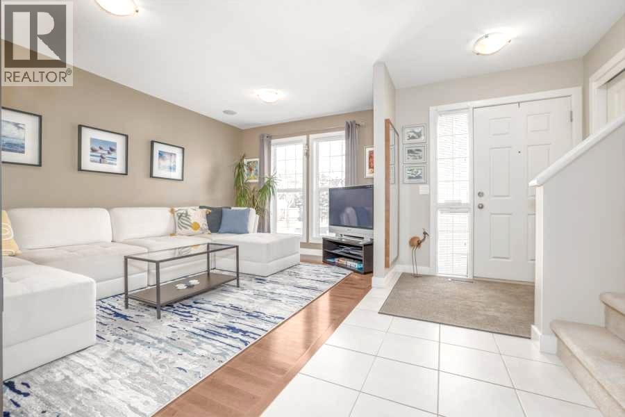 112 Everridge Common Sw, Calgary, Alberta  T2Y 5H1 - Photo 3 - A2285230