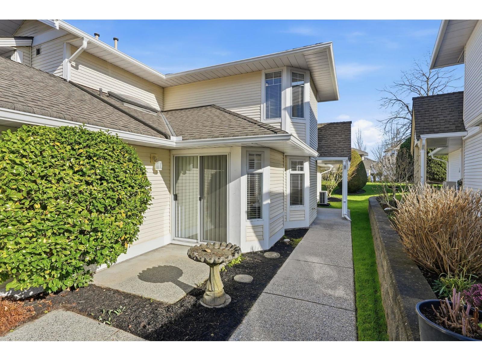 100 8737 212 Street, Langley, British Columbia  V1M 2C8 - Photo 3 - R3089712