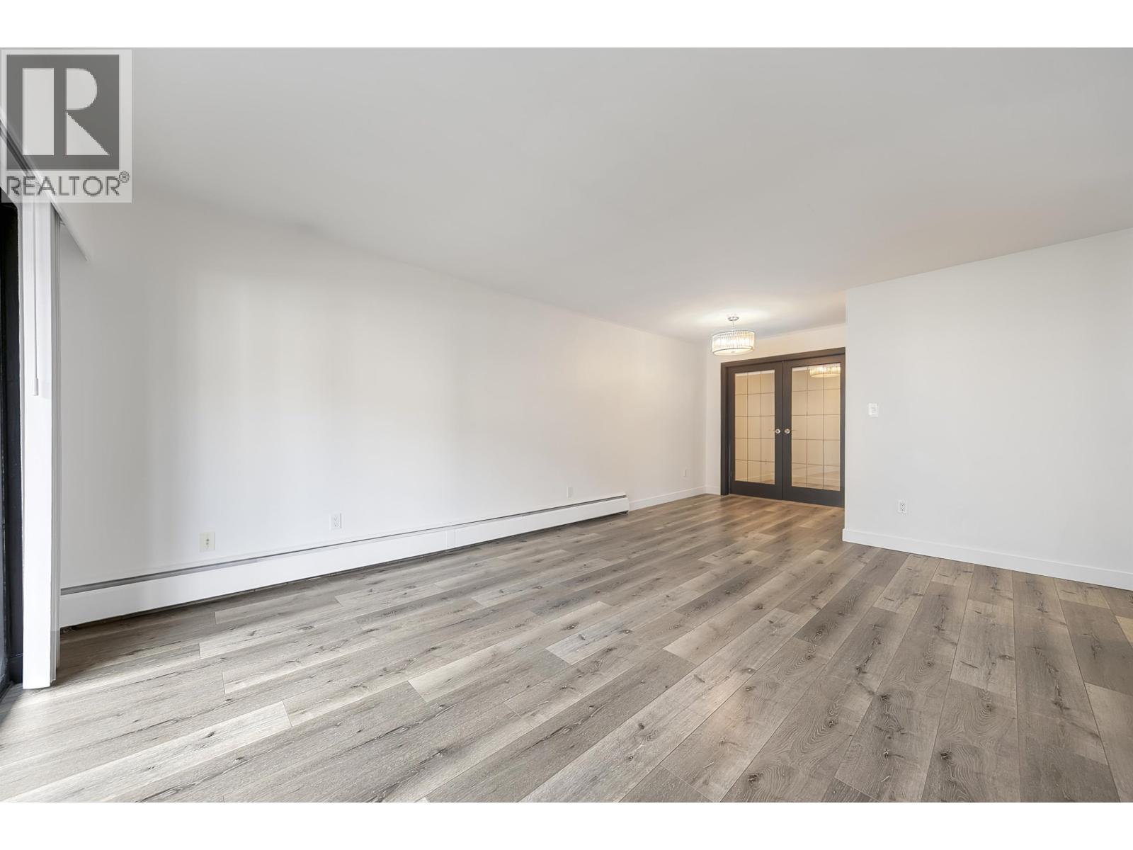 302 170 E 3rd Street, North Vancouver, British Columbia  V7L 1E6 - Photo 10 - R3089838