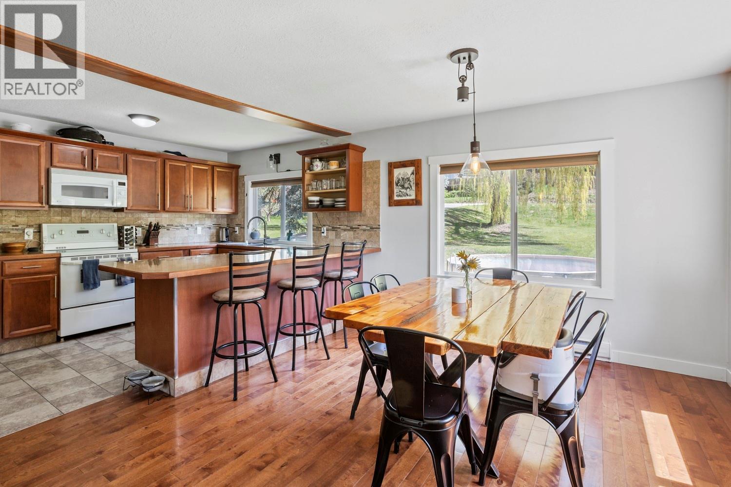 4421 3a Highway, Wynndel, British Columbia  V0B 2N1 - Photo 6 - 10375861