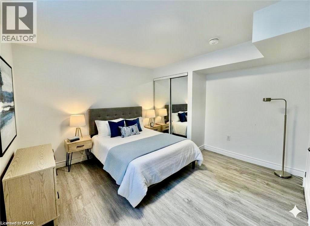 916 Magdalena Court Unit# B, Kitchener, Ontario  N2E 0B3 - Photo 5 - 40804728