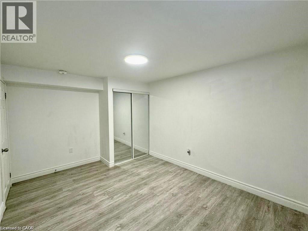 916 Magdalena Court Unit# B, Kitchener, Ontario  N2E 0B3 - Photo 8 - 40804728