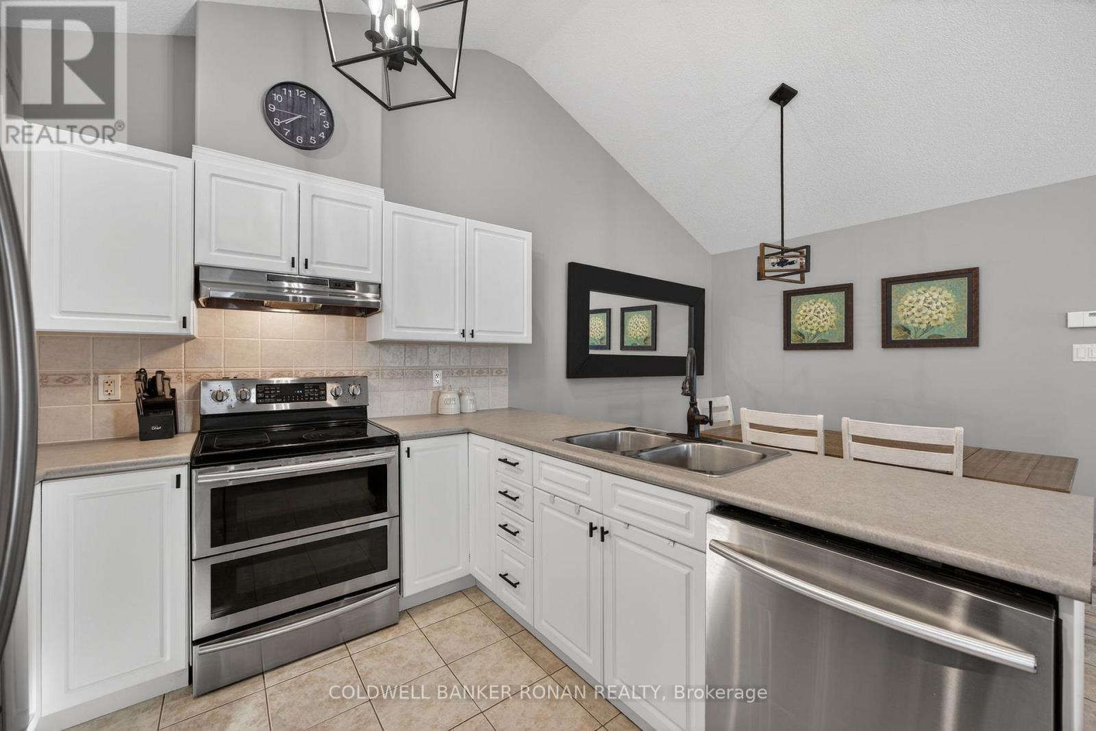 57 Cowan Avenue, New Tecumseth, Ontario  L9R 2E1 - Photo 8 - N12788260