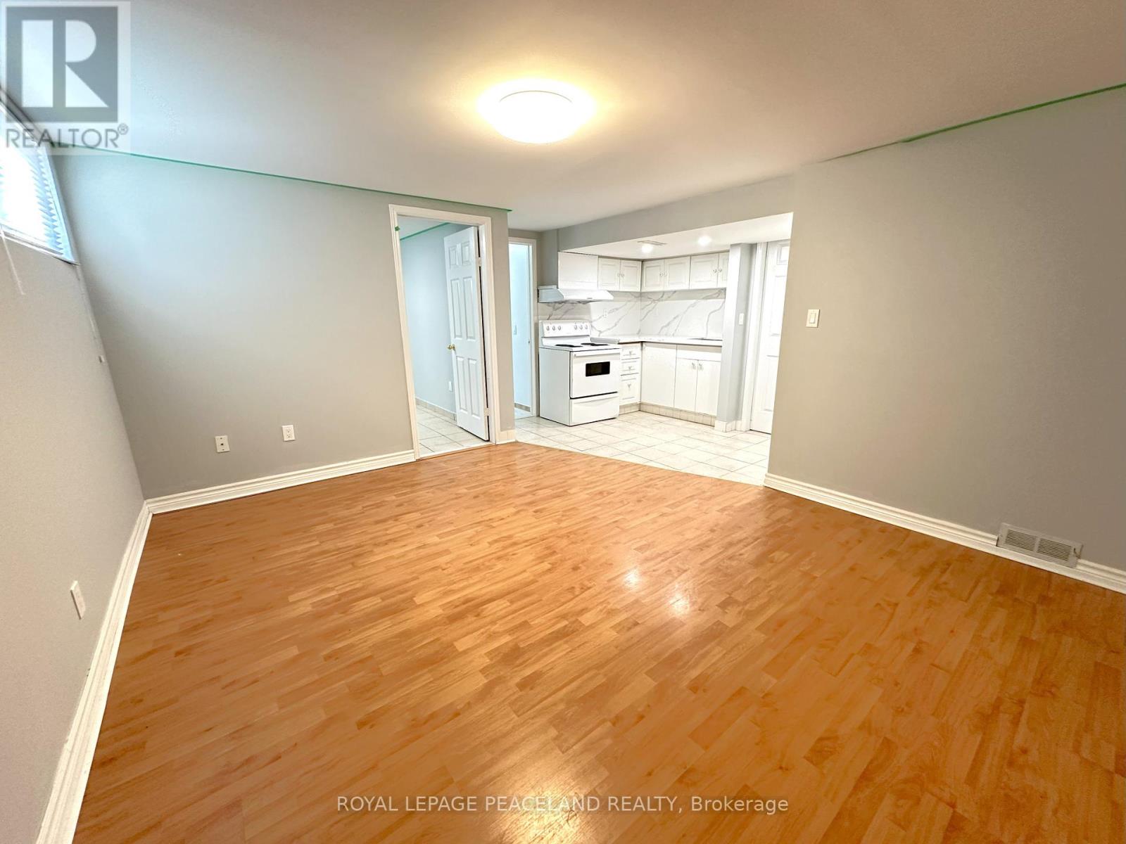 423 Osiris Drive, Richmond Hill, Ontario  L4C 2R1 - Photo 8 - N12788266