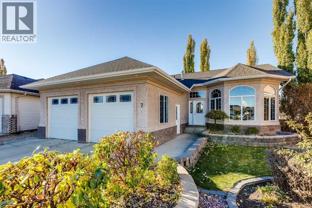 7 Filbert Close, Sylvan Lake, Alberta  T4S 2L2 - Photo 2 - A2285335