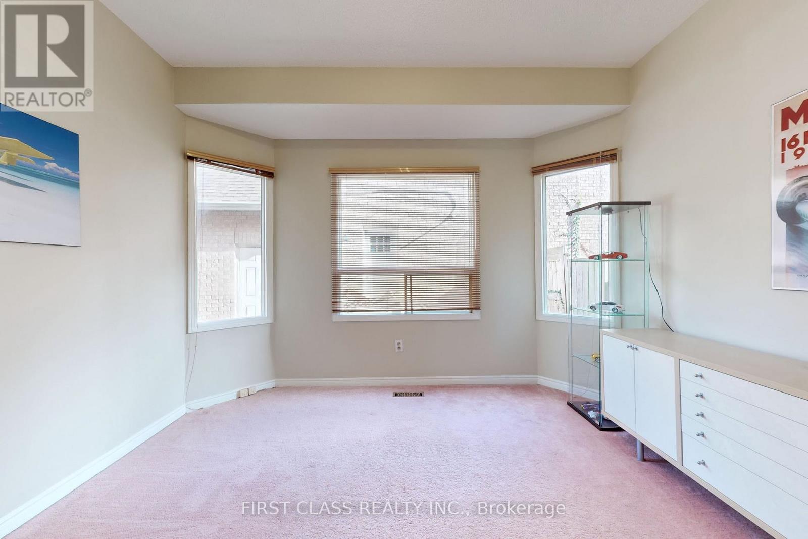 7 Kenpark Avenue, Brampton, Ontario  L6Z 3P4 - Photo 12 - W12788254