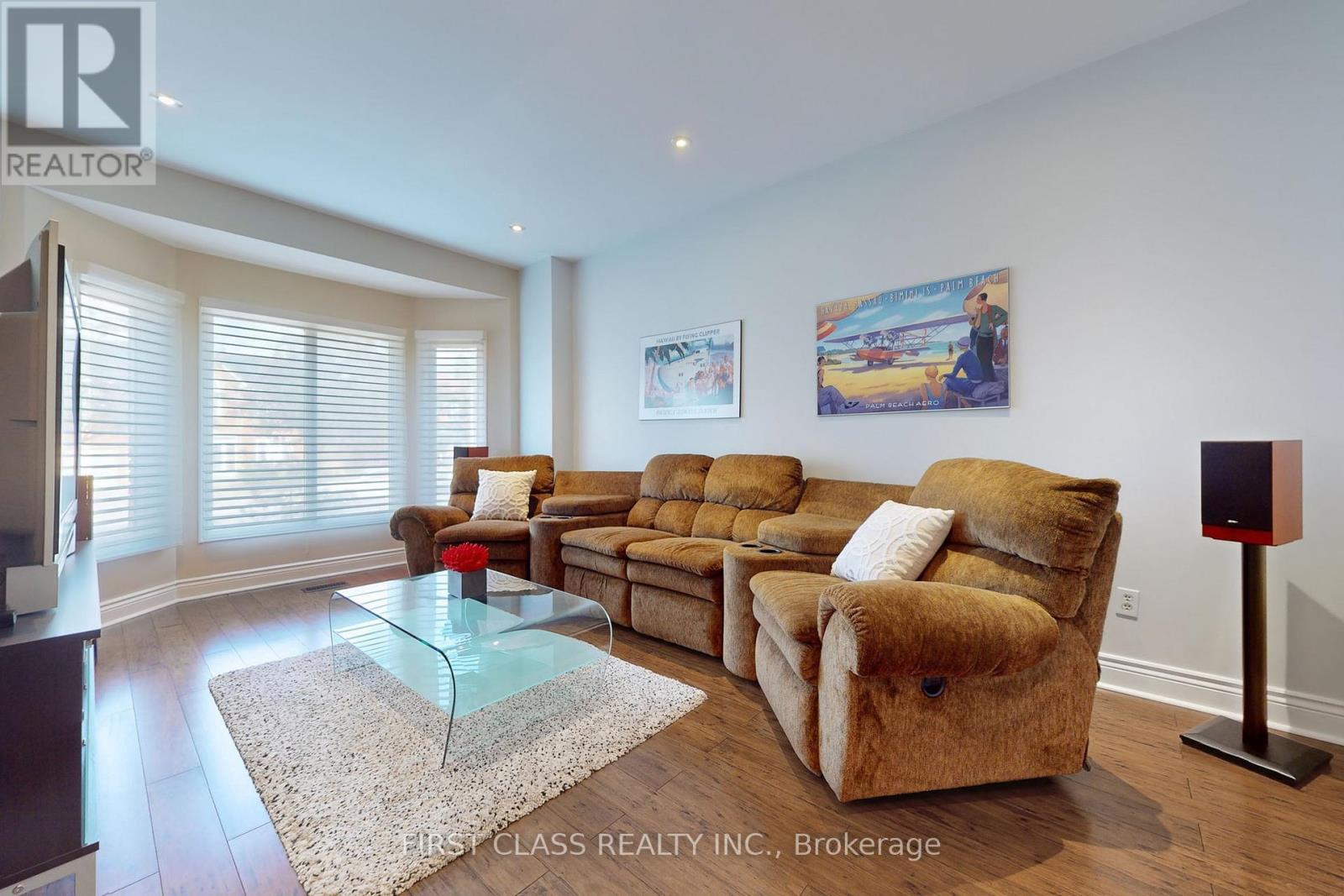 7 Kenpark Avenue, Brampton, Ontario  L6Z 3P4 - Photo 2 - W12788254