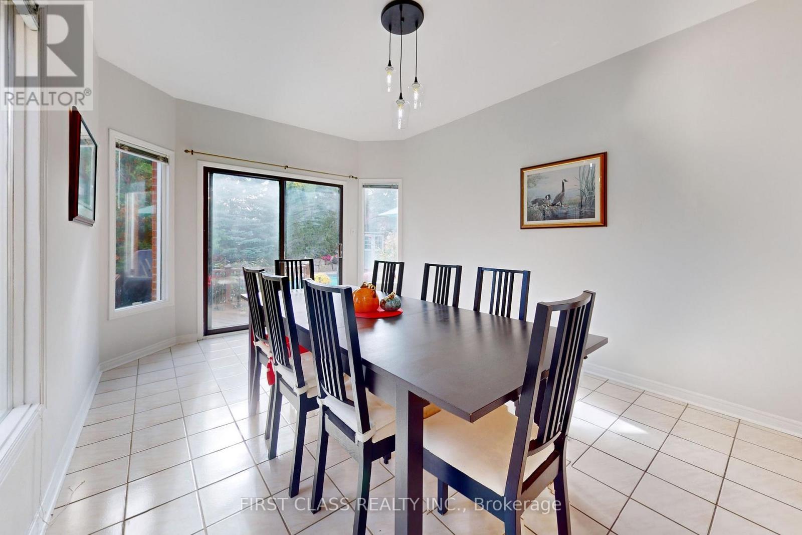 7 Kenpark Avenue, Brampton, Ontario  L6Z 3P4 - Photo 7 - W12788254