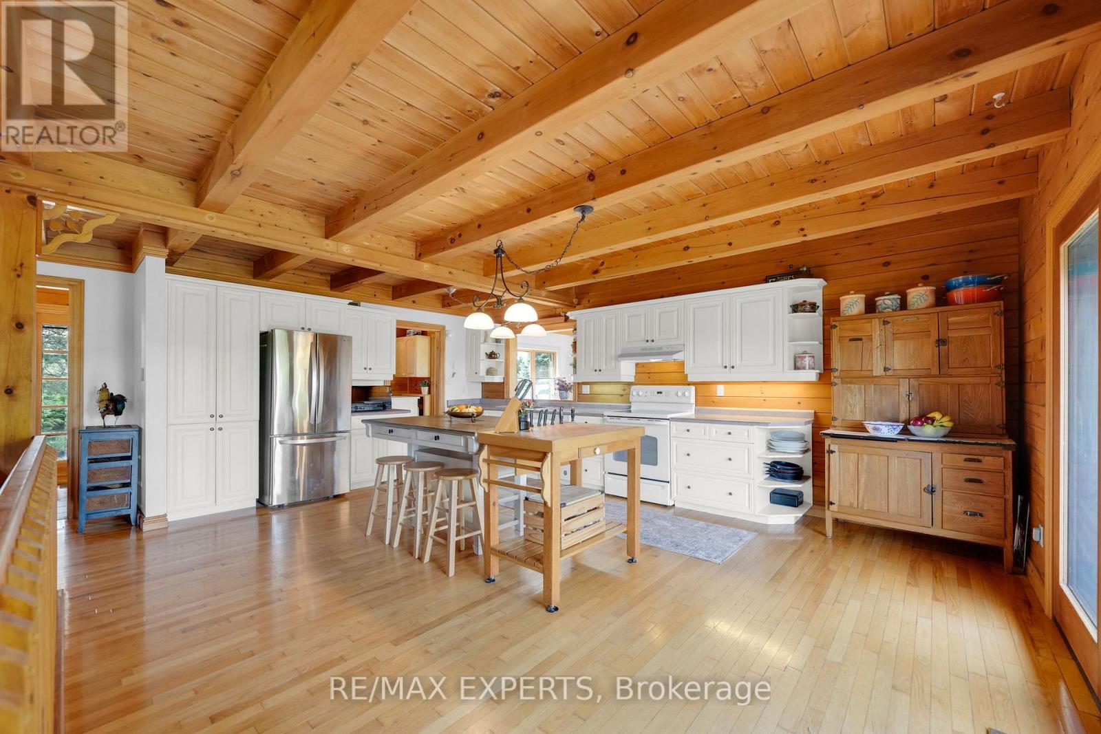 15481 Mount Wolfe Road, Caledon, Ontario  L7E 3P3 - Photo 11 - W12788280