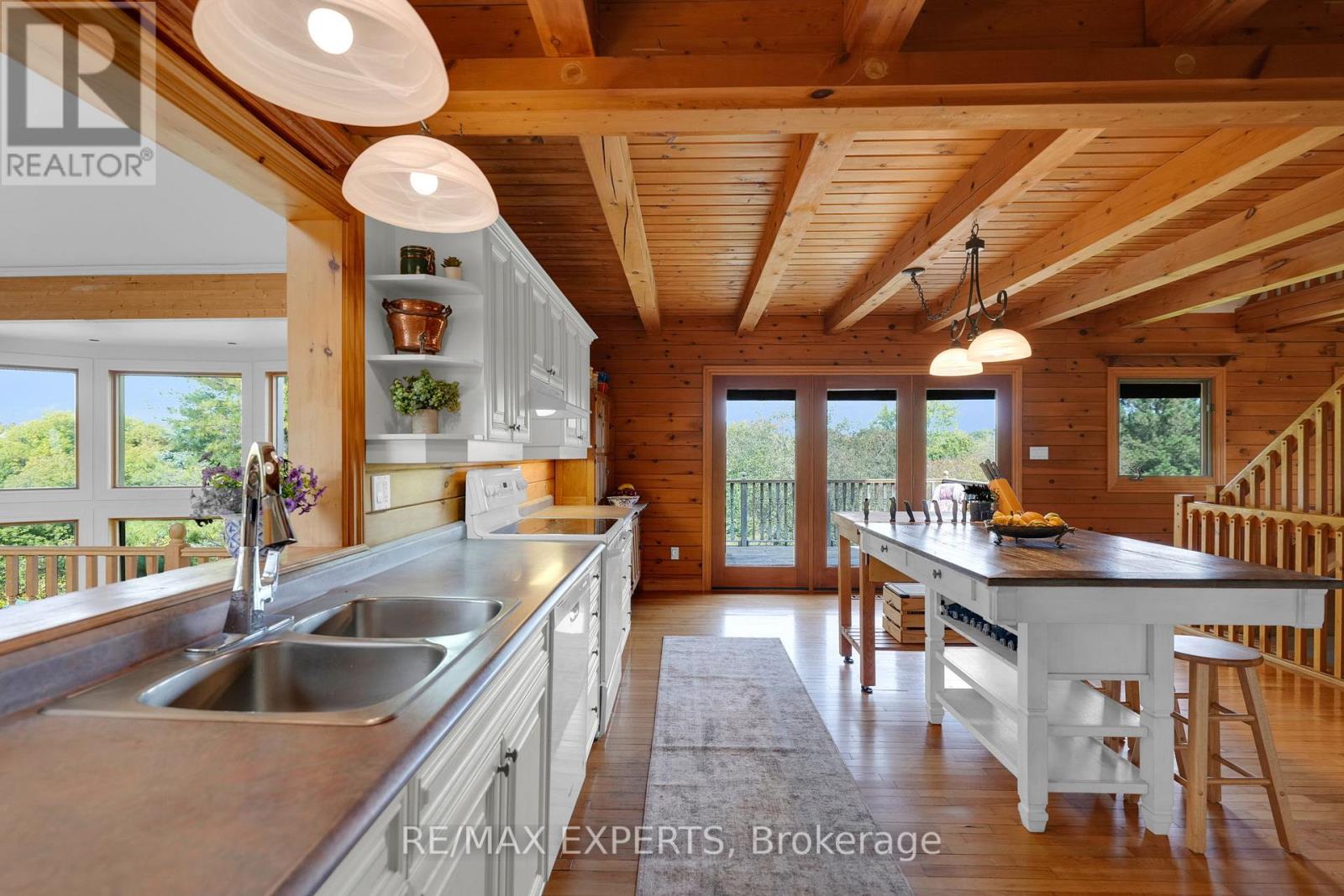 15481 Mount Wolfe Road, Caledon, Ontario  L7E 3P3 - Photo 9 - W12788280