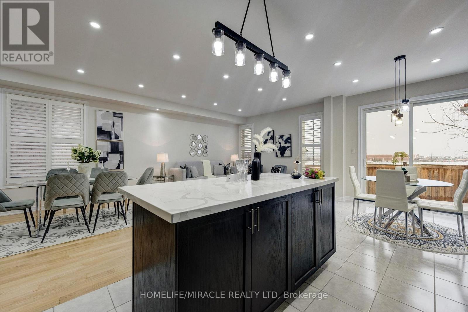 14 Vezna Crescent, Brampton, Ontario  L6X 5K6 - Photo 10 - W12788282