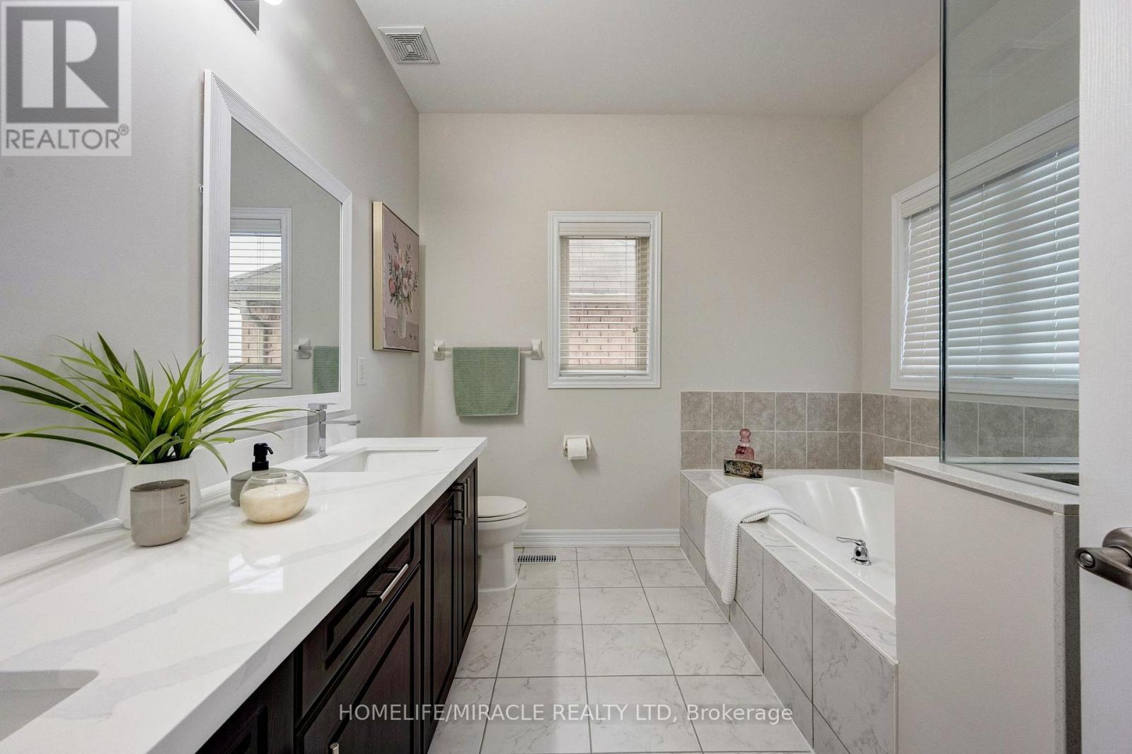 14 Vezna Crescent, Brampton, Ontario  L6X 5K6 - Photo 18 - W12788282