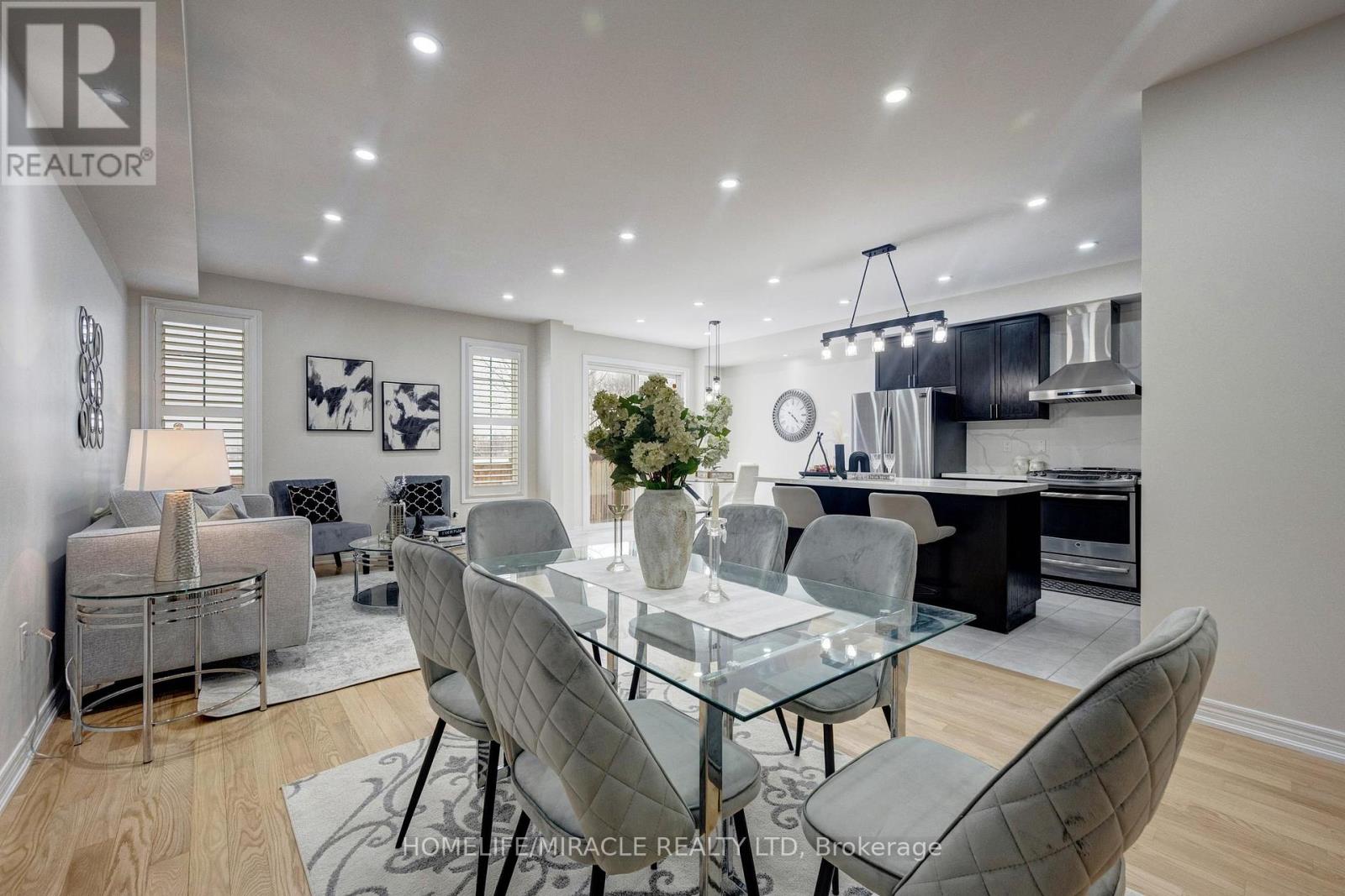 14 Vezna Crescent, Brampton, Ontario  L6X 5K6 - Photo 6 - W12788282