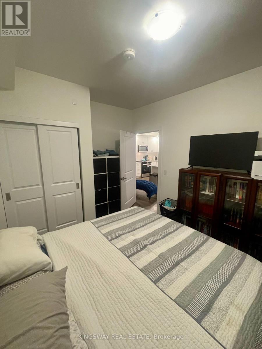 1002 - 3220 William Coltson Avenue, Oakville, Ontario  L6H 7W6 - Photo 14 - W12788318