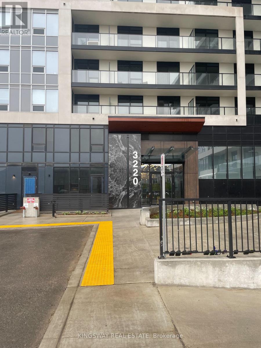1002 - 3220 William Coltson Avenue, Oakville, Ontario  L6H 7W6 - Photo 2 - W12788318