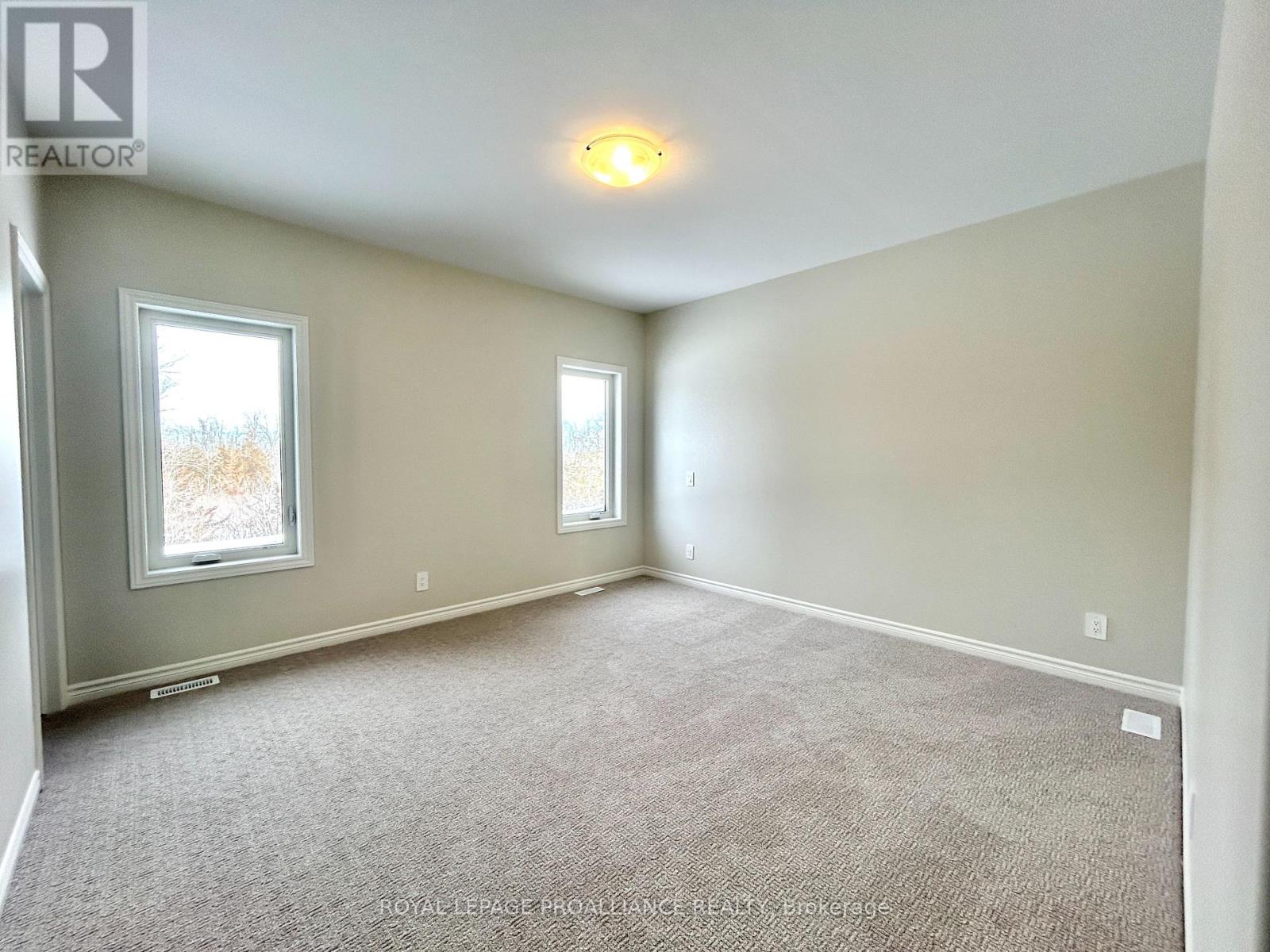 132 Stonecrest Boulevard, Quinte West (Sidney Ward), Ontario  K8R 0B4 - Photo 10 - X12788358