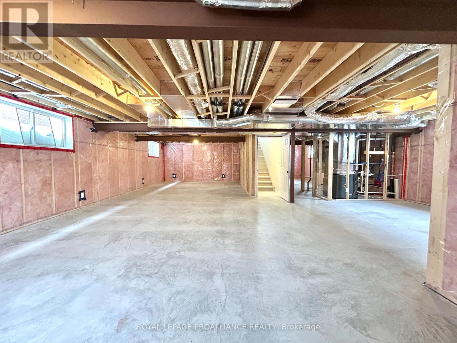 132 Stonecrest Boulevard, Quinte West (Sidney Ward), Ontario  K8R 0B4 - Photo 18 - X12788358