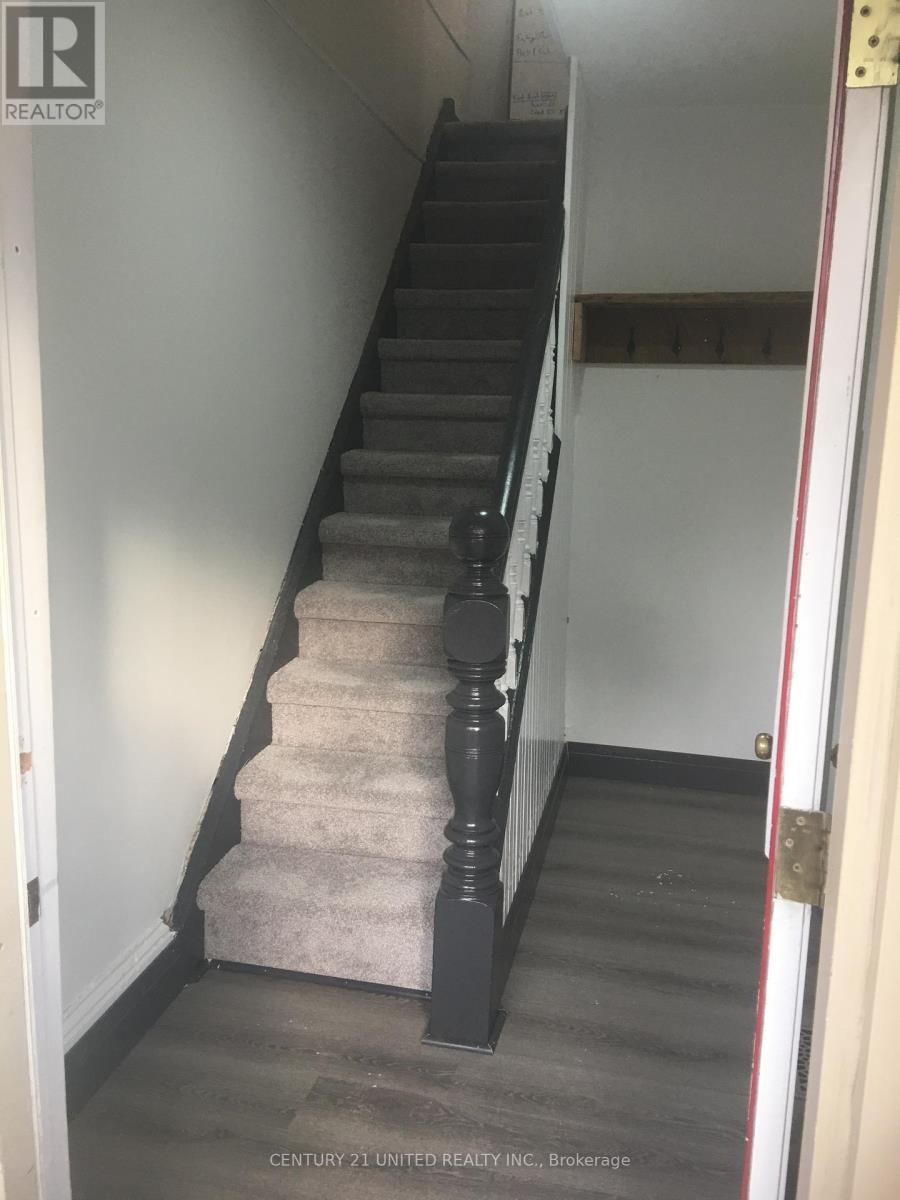 552 Bethune Street, Peterborough, Ontario  K9H 3Z5 - Photo 5 - X12788522