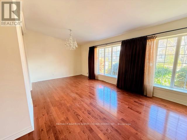 26 Larkfield Drive, Toronto, Ontario  M3B 2H1 - Photo 3 - C12784902