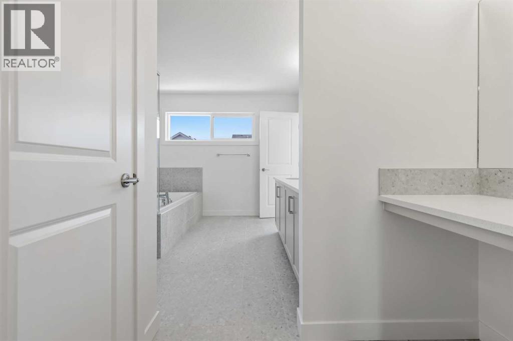 40 Corner Glen Green Ne, Calgary, Alberta  T3N 2P5 - Photo 11 - A2275392