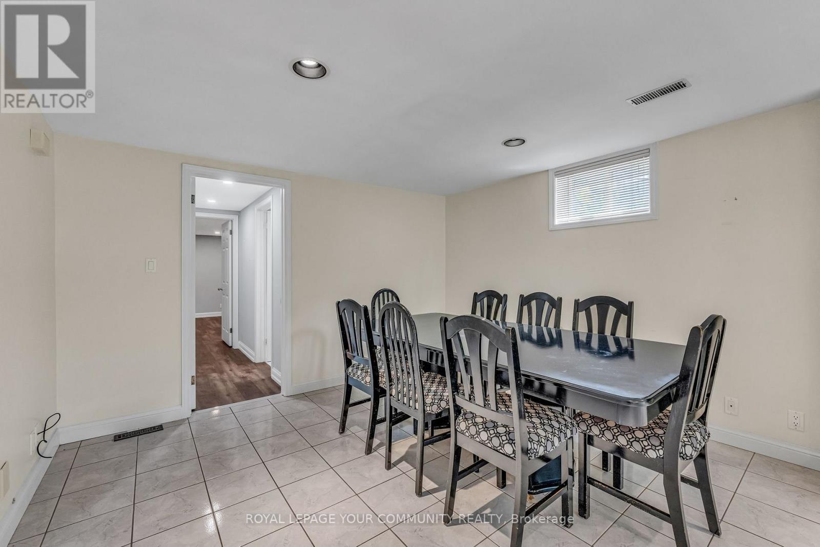 6 Hentob Court, Toronto, Ontario  M9V 2X1 - Photo 34 - W12400001