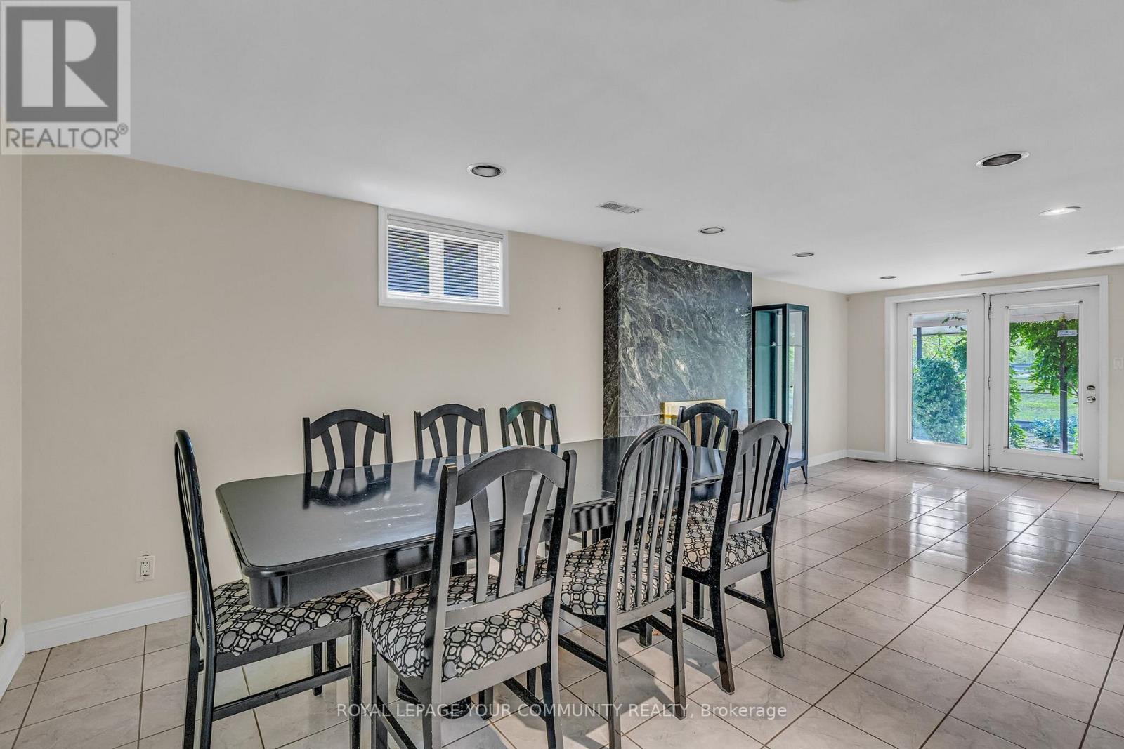 6 Hentob Court, Toronto, Ontario  M9V 2X1 - Photo 36 - W12400001