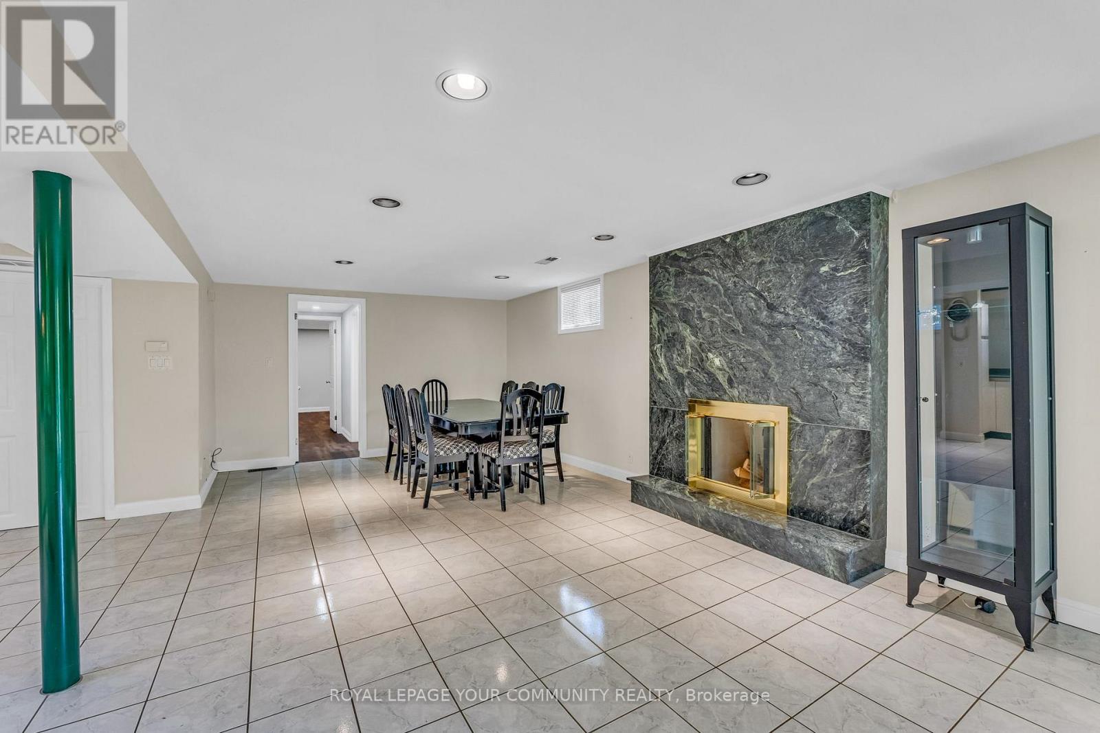 6 Hentob Court, Toronto, Ontario  M9V 2X1 - Photo 32 - W12400001