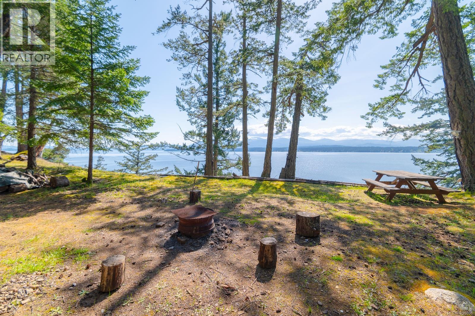 553 Flewett Dr, Decourcy Island, British Columbia  A1A 1A1 - Photo 4 - 1026008