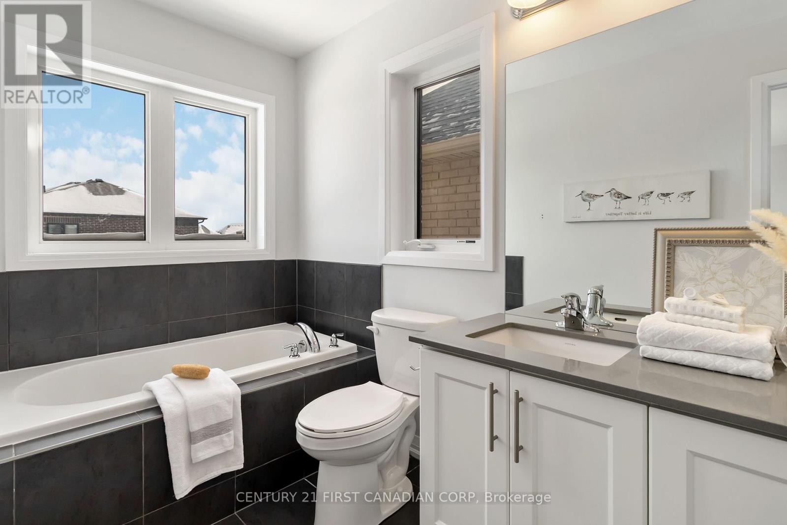 844 Sobeski Avenue, Woodstock, Ontario  N4T 0P2 - Photo 17 - X12788426