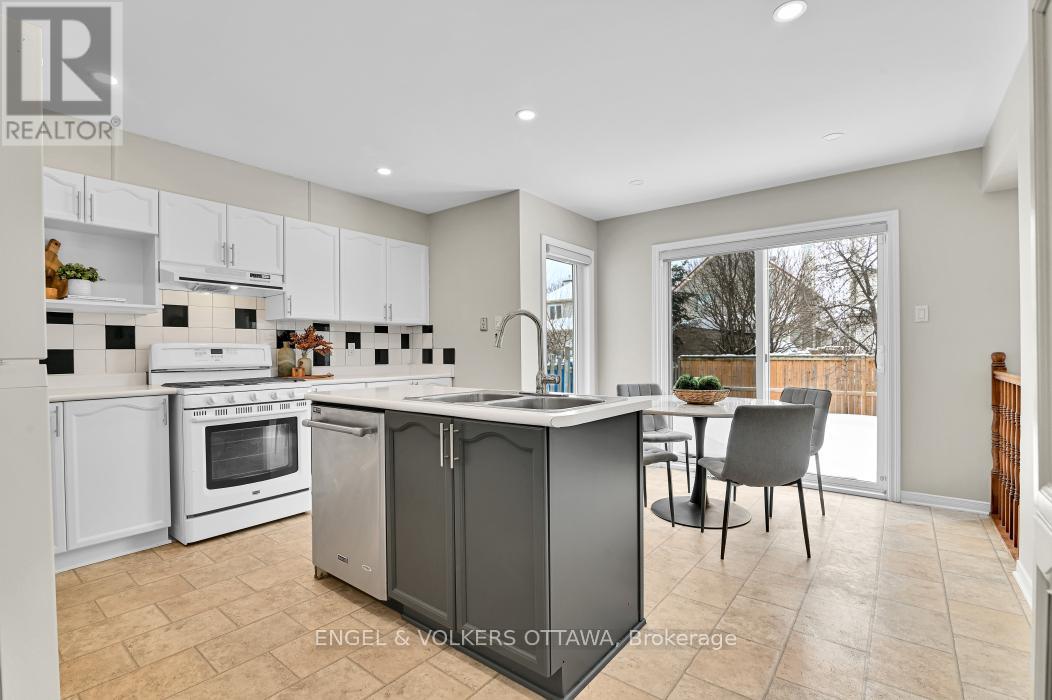 123 Longshire Circle, Ottawa, Ontario  K2J 4L1 - Photo 7 - X12788340