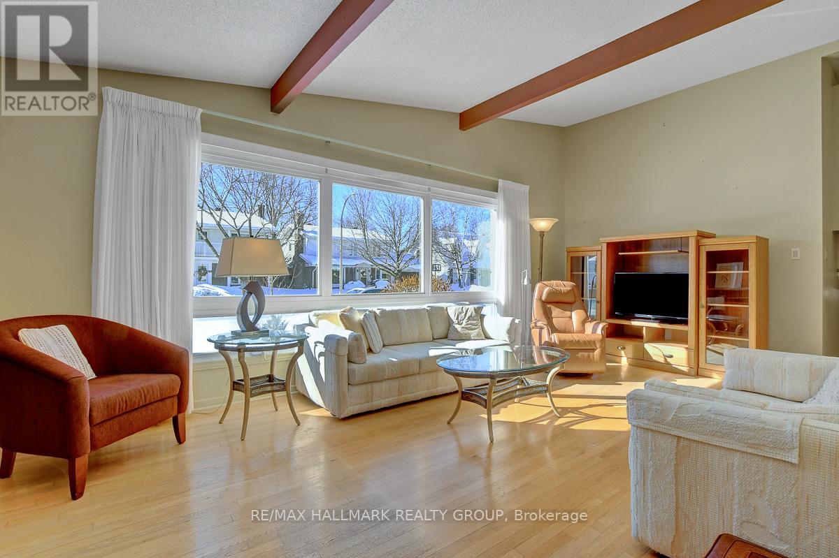 629 Glenhurst Crescent, Ottawa, Ontario  K1J 7B6 - Photo 10 - X12788412