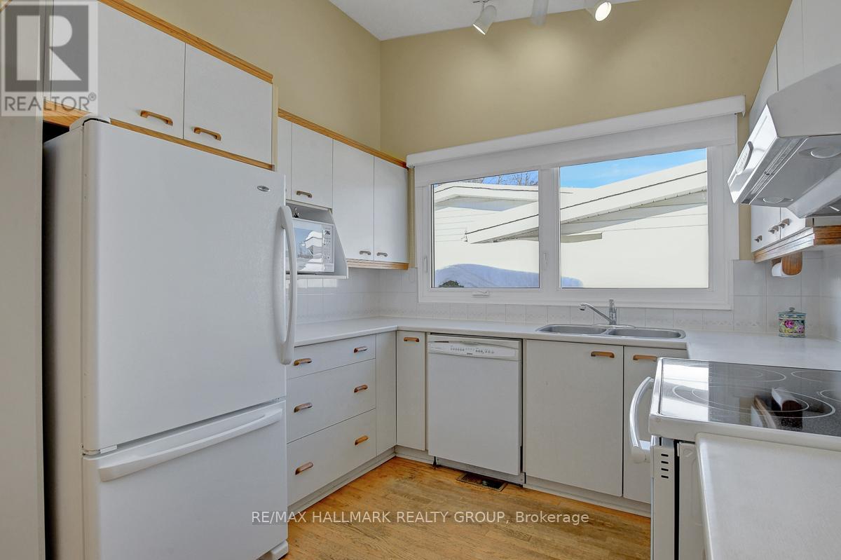 629 Glenhurst Crescent, Ottawa, Ontario  K1J 7B6 - Photo 16 - X12788412