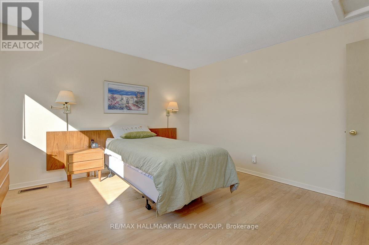 629 Glenhurst Crescent, Ottawa, Ontario  K1J 7B6 - Photo 27 - X12788412