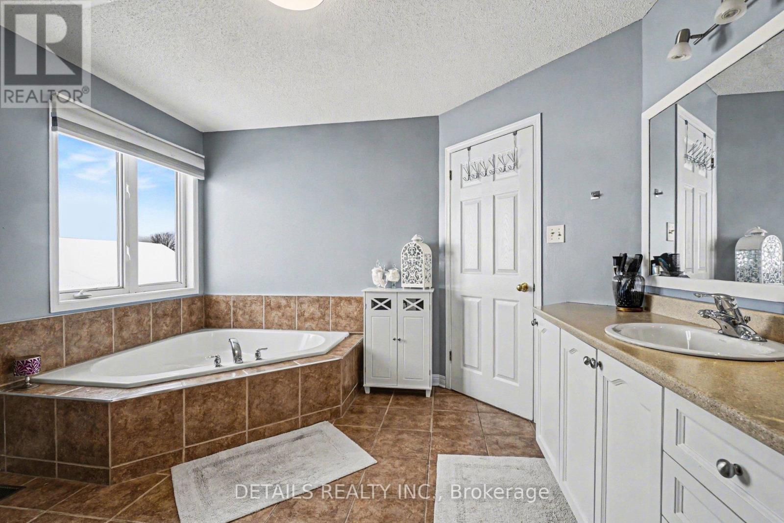 212 Sandra Crescent, Clarence-Rockland, Ontario  K4K 1R9 - Photo 18 - X12788422