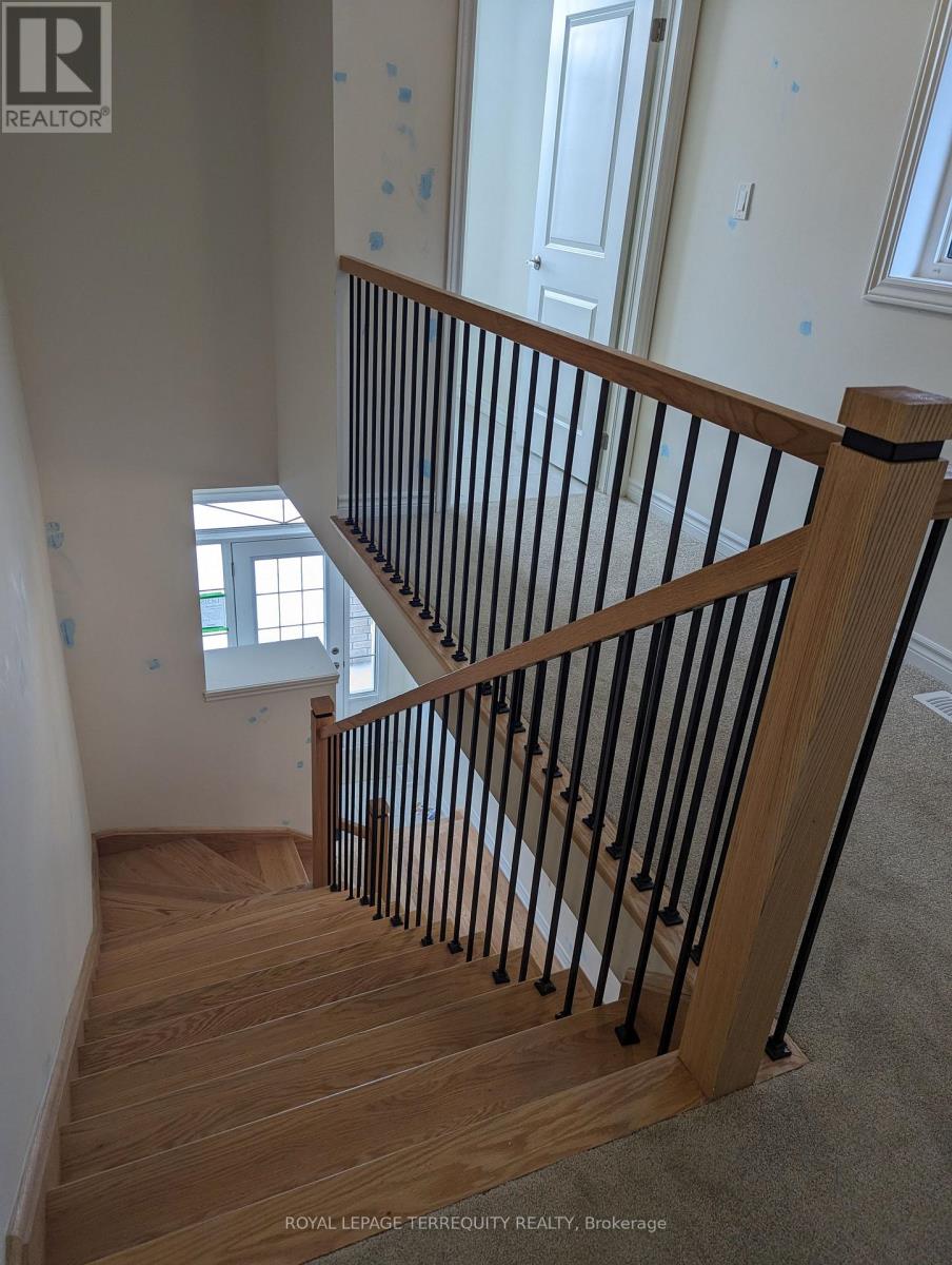 2523 Athena Path, Pickering, Ontario  L1X 2R2 - Photo 6 - E12657108