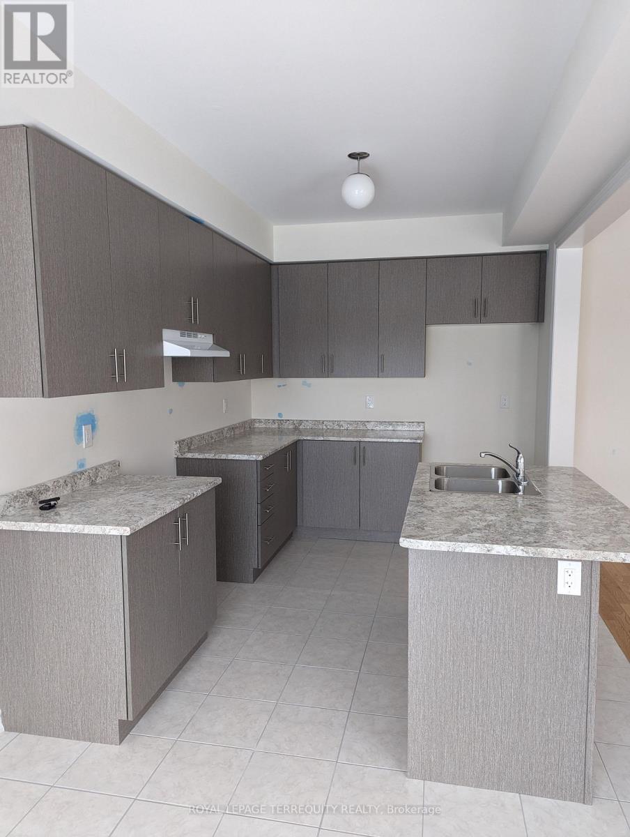 2523 Athena Path, Pickering, Ontario  L1X 2R2 - Photo 5 - E12657108