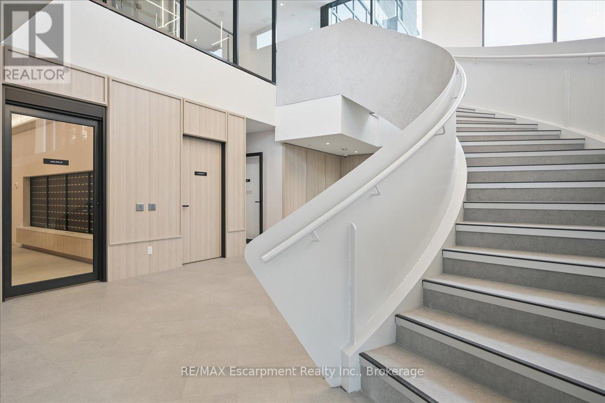 1205 - 3079 Trafalgar Road, Oakville, Ontario  L6H 8C5 - Photo 10 - W12788388