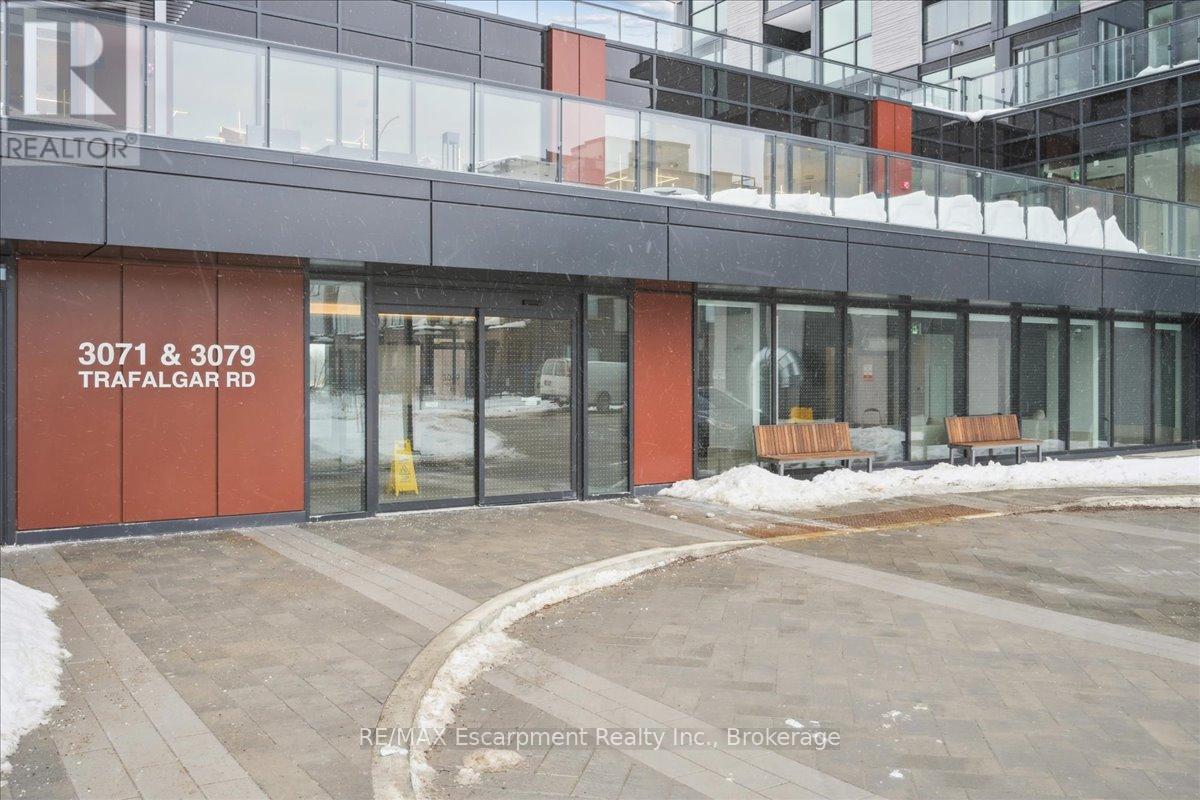 1205 - 3079 Trafalgar Road, Oakville, Ontario  L6H 8C5 - Photo 4 - W12788388