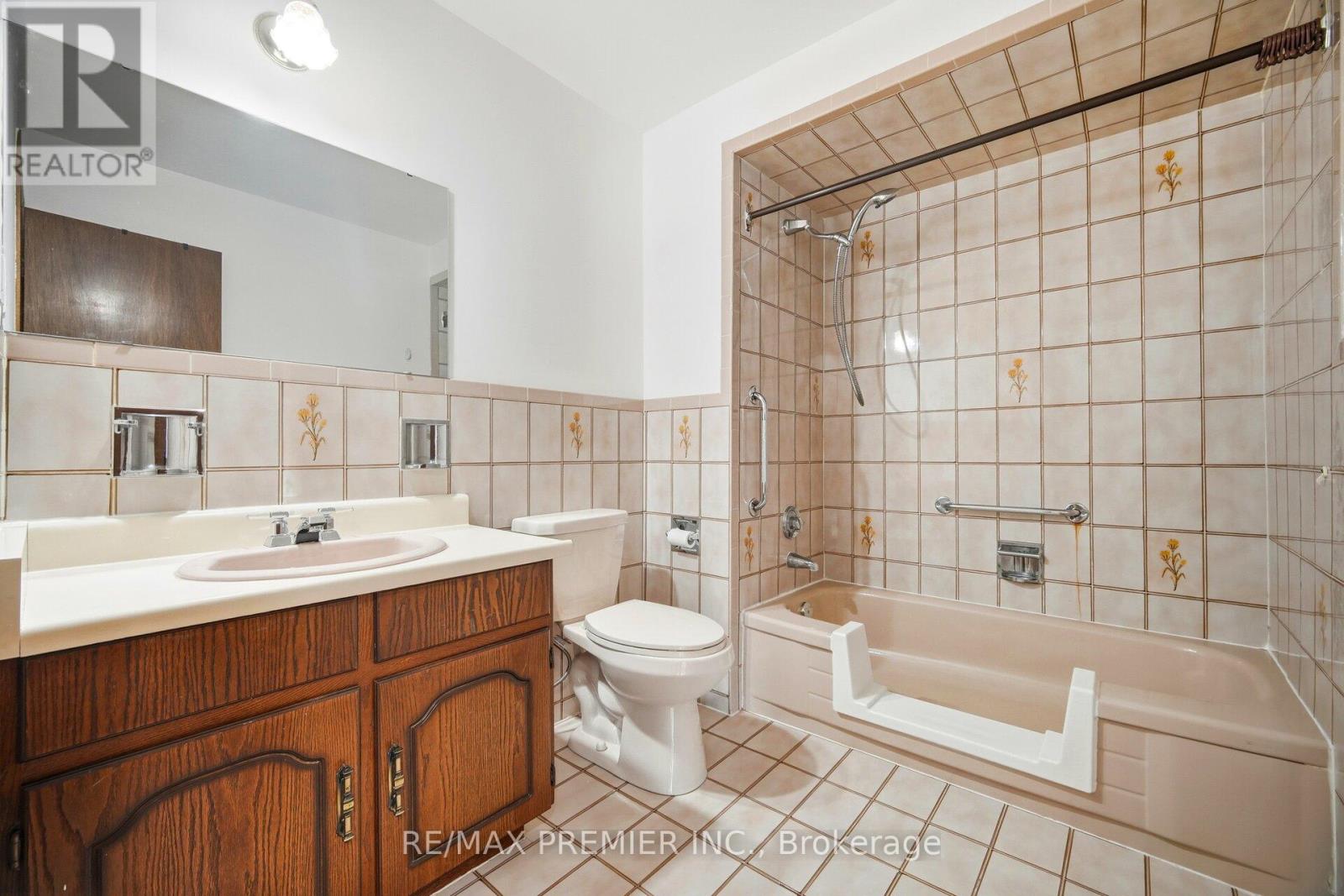 10 Sharpecroft Boulevard, Toronto, Ontario  M3J 3G1 - Photo 13 - W12788168