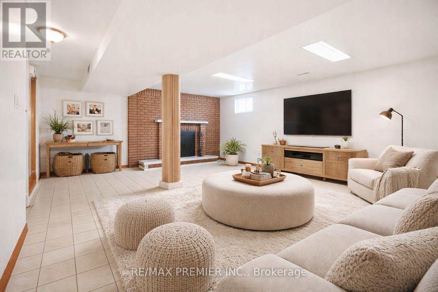 10 Sharpecroft Boulevard, Toronto, Ontario  M3J 3G1 - Photo 27 - W12788168